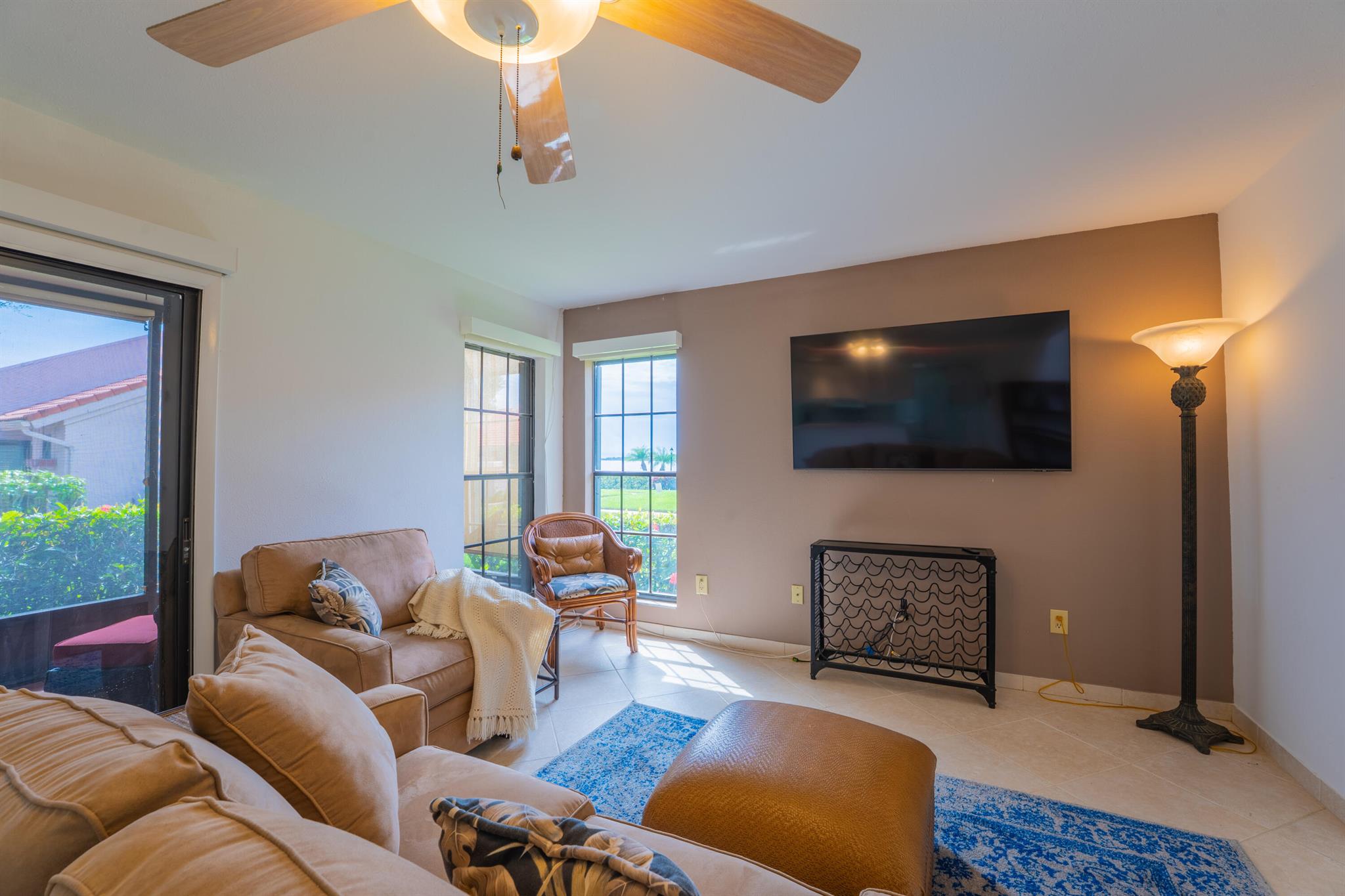 VILLAS OF SANDPIPER BAY U - Residential