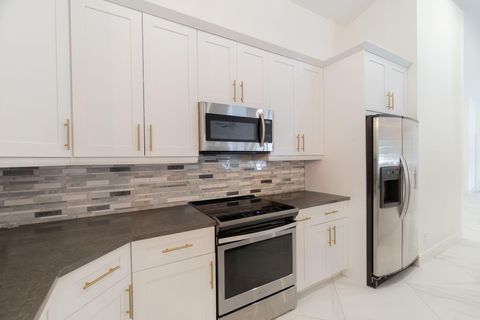 Tiny photo for 15575 Woodmar Court, Wellington, FL 33414 (MLS # B26012915)