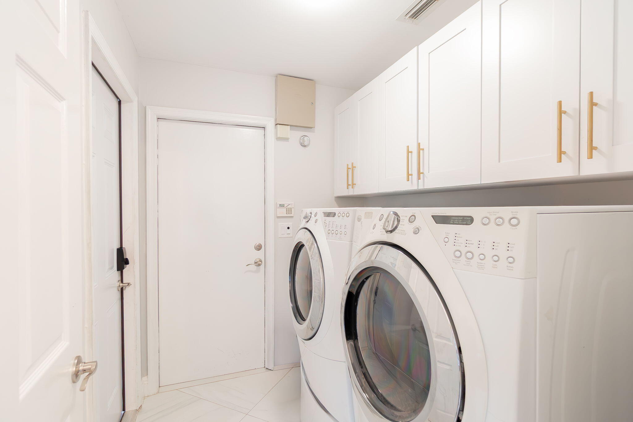 MEADOW WOOD OF THE LANDINGS AT WELLINGTO - Residential