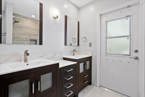 Tiny photo for 15575 Woodmar Court, Wellington, FL 33414 (MLS # B26012915)