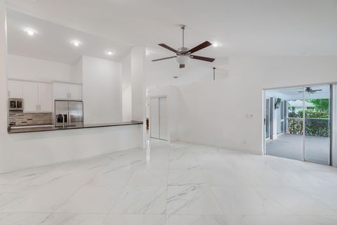 Tiny photo for 15575 Woodmar Court, Wellington, FL 33414 (MLS # B26012915)