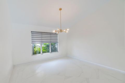 Tiny photo for 15575 Woodmar Court, Wellington, FL 33414 (MLS # B26012915)