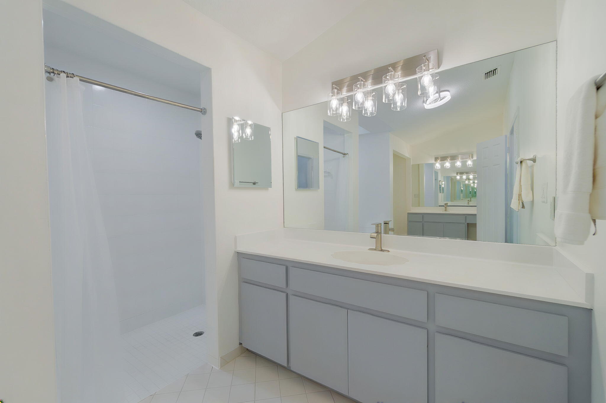 MEADOW WOOD OF THE LANDINGS AT WELLINGTO - Residential