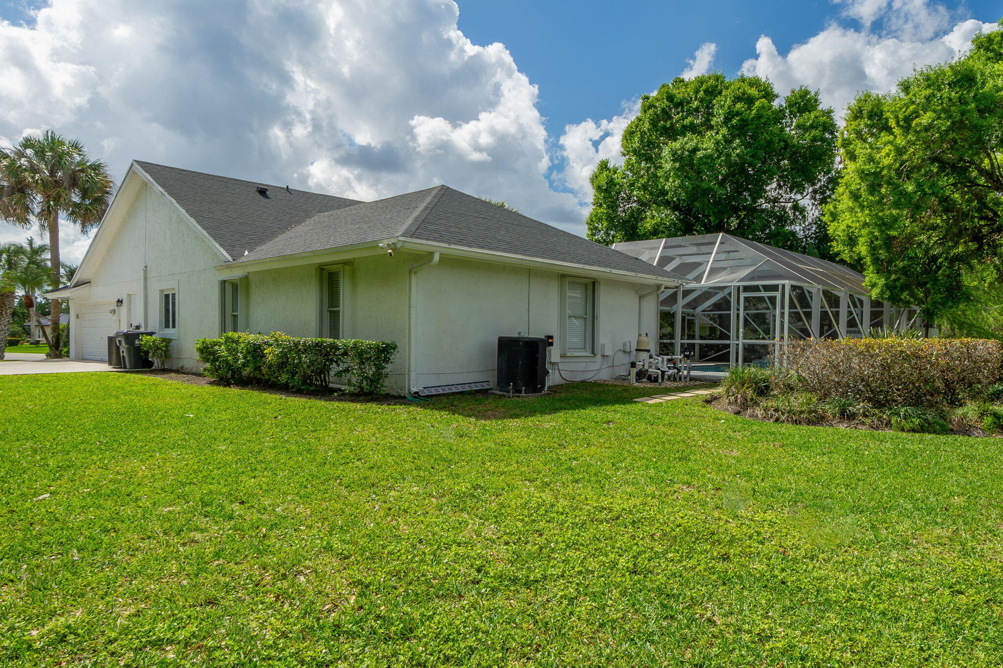 MEADOW WOOD OF THE LANDINGS AT WELLINGTO - Residential