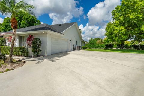 Tiny photo for 15575 Woodmar Court, Wellington, FL 33414 (MLS # B26012915)