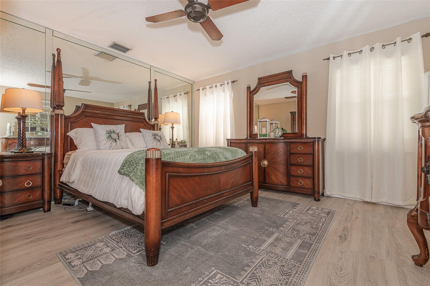 11430 NW 39th Ct, Coral Springs, FL, 33065/$619,950 4 11430 NW 39th Ct