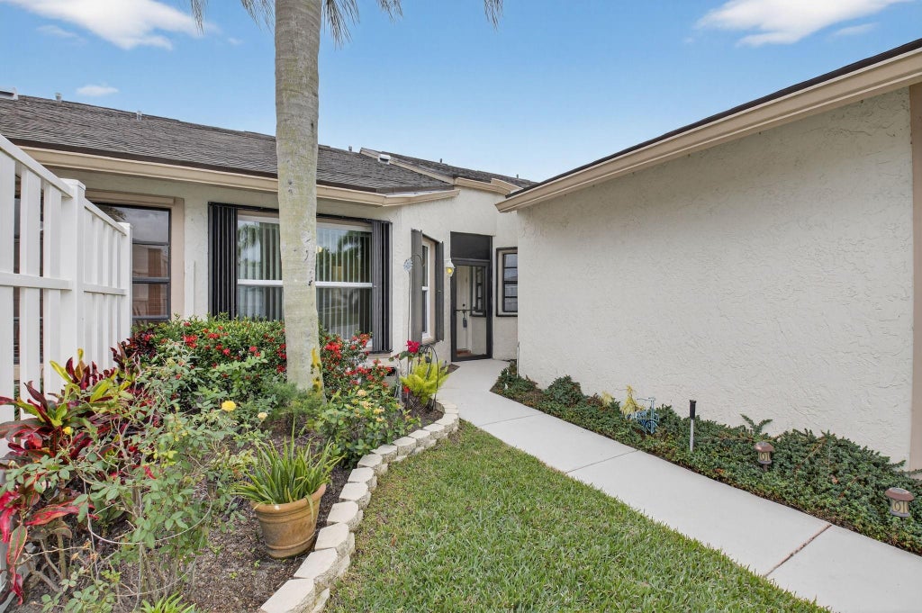 Photo of 12239 Forest Greens Drive #12239, Boynton Beach, FL 33437 (MLS # F10547907)