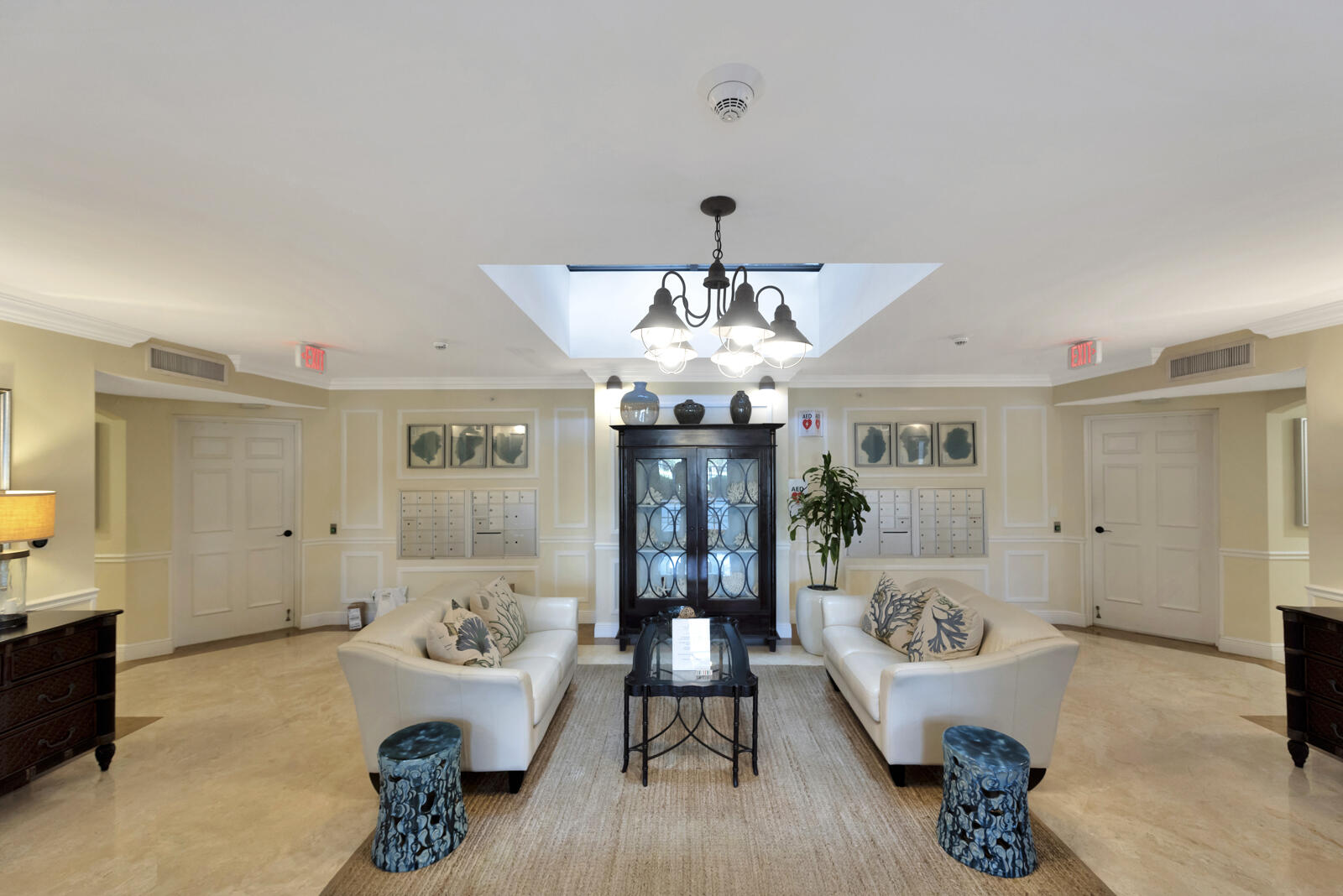 GRAND ISLE OF NORTH HUTCHINSON ISLAND CONDOMINIUM - Residential