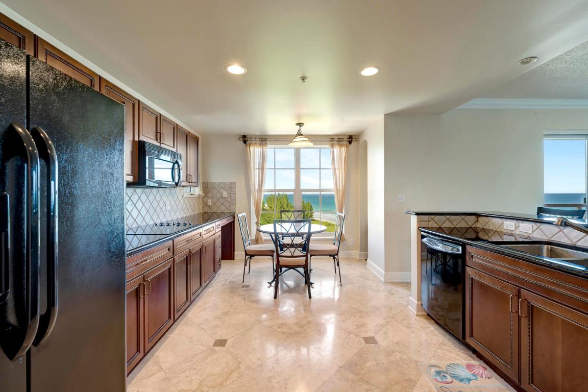 GRAND ISLE OF NORTH HUTCHINSON ISLAND CONDOMINIUM - Residential