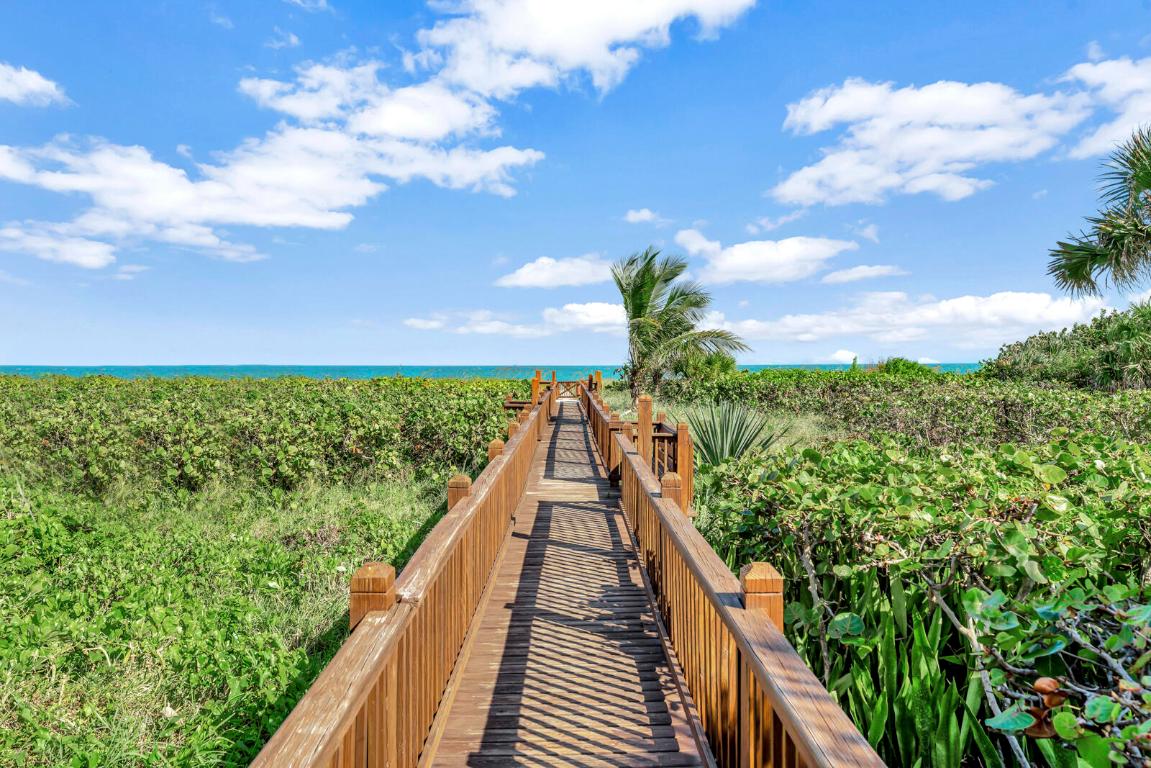 GRAND ISLE OF NORTH HUTCHINSON ISLAND CONDOMINIUM - Residential