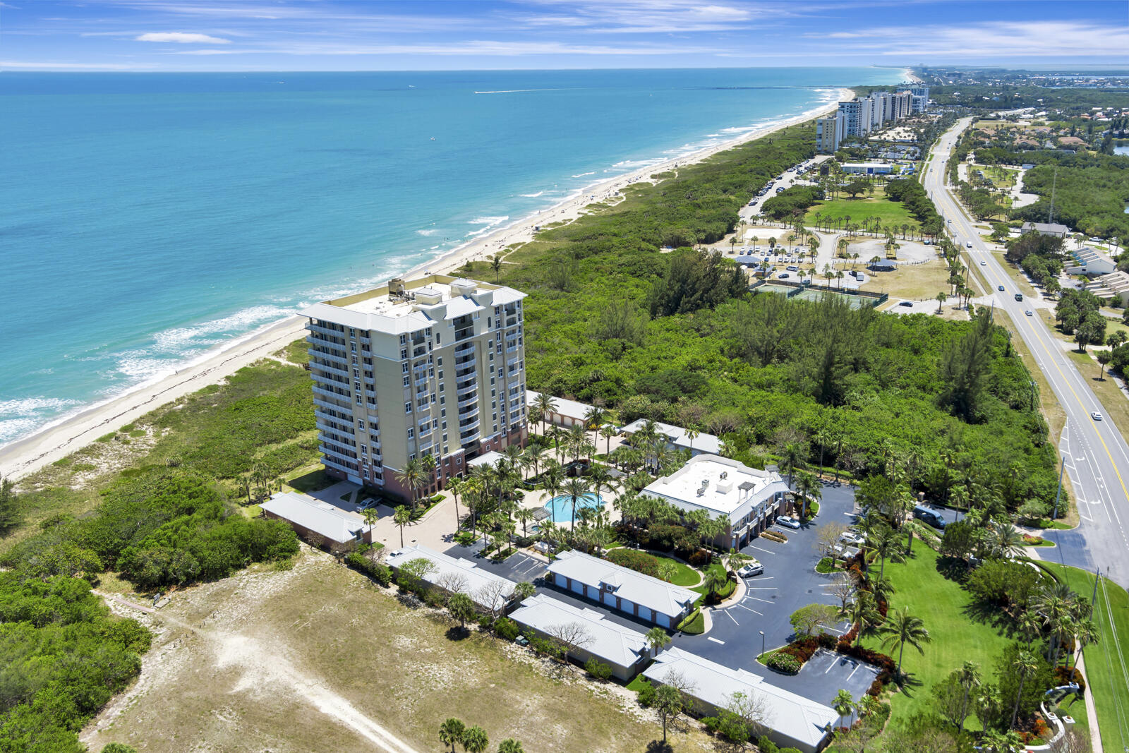 GRAND ISLE OF NORTH HUTCHINSON ISLAND CONDOMINIUM - Residential
