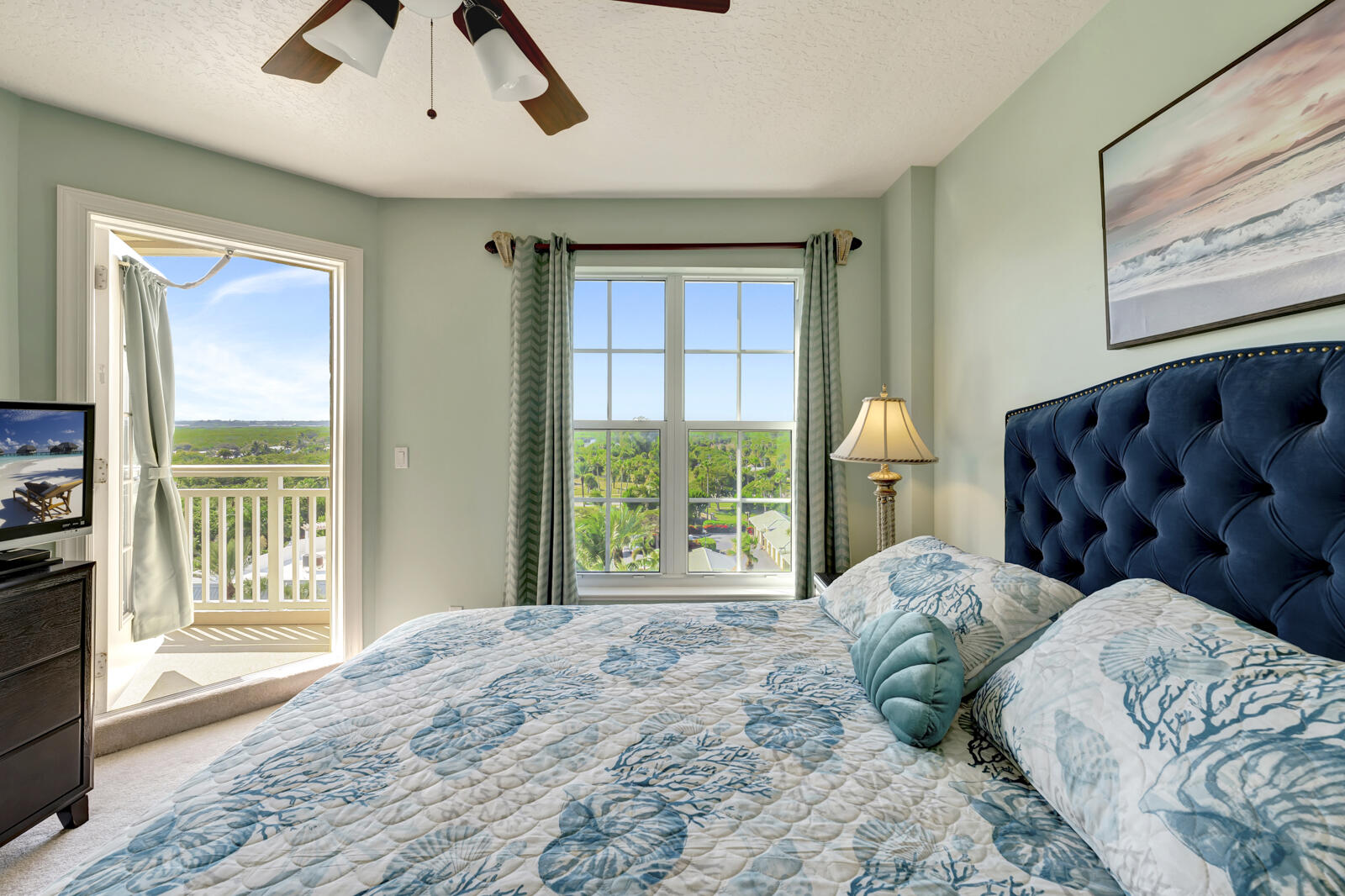 GRAND ISLE OF NORTH HUTCHINSON ISLAND CONDOMINIUM - Residential