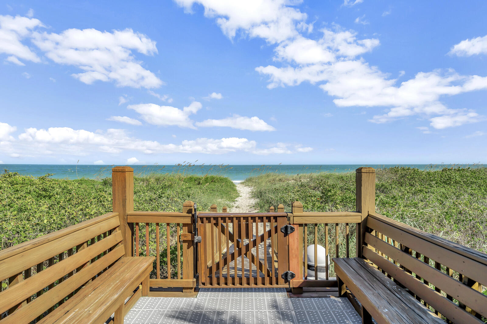 GRAND ISLE OF NORTH HUTCHINSON ISLAND CONDOMINIUM - Residential