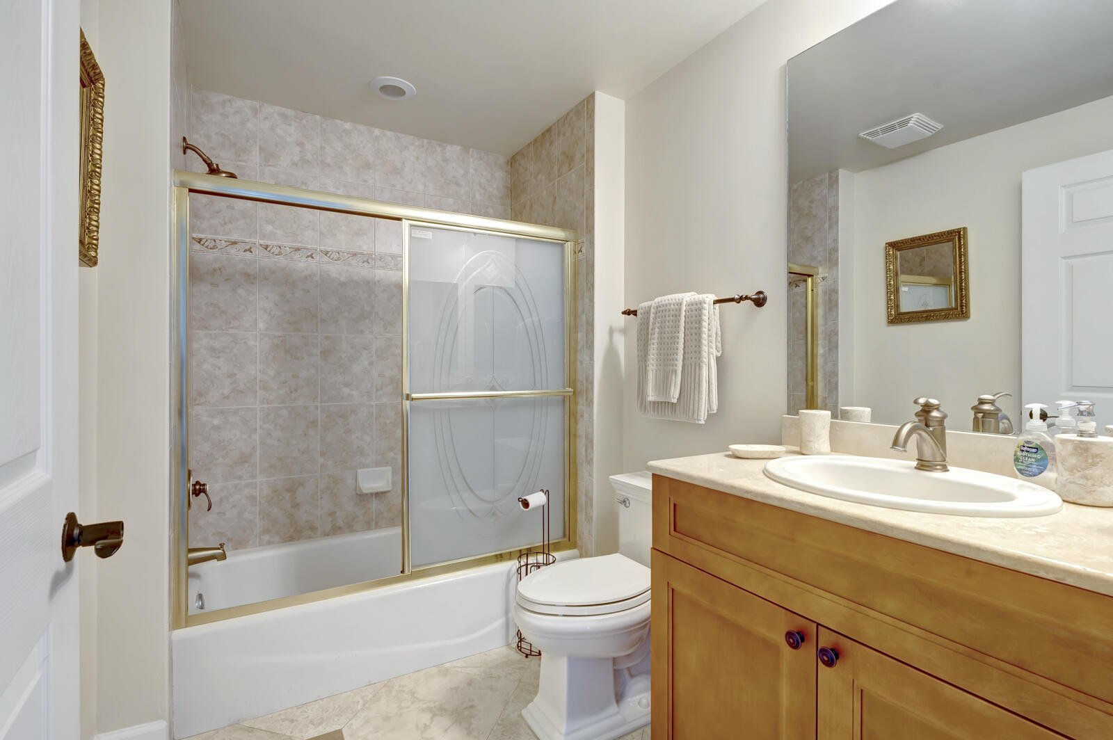 GRAND ISLE OF NORTH HUTCHINSON ISLAND CONDOMINIUM - Residential