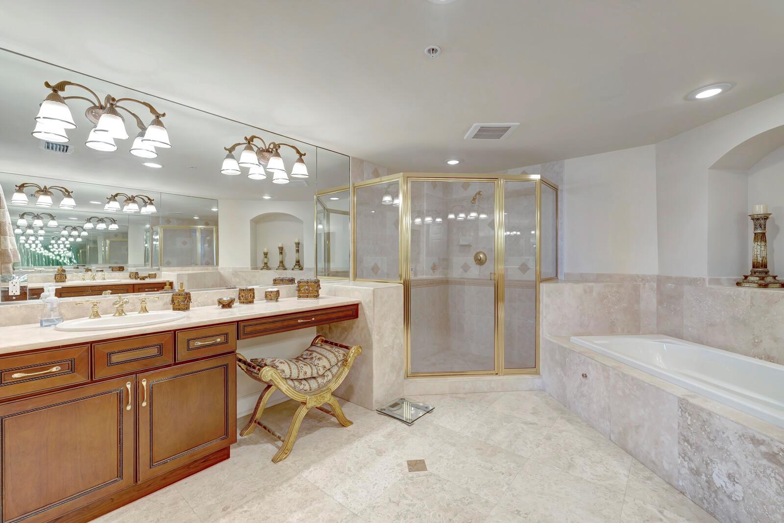 GRAND ISLE OF NORTH HUTCH - Residential