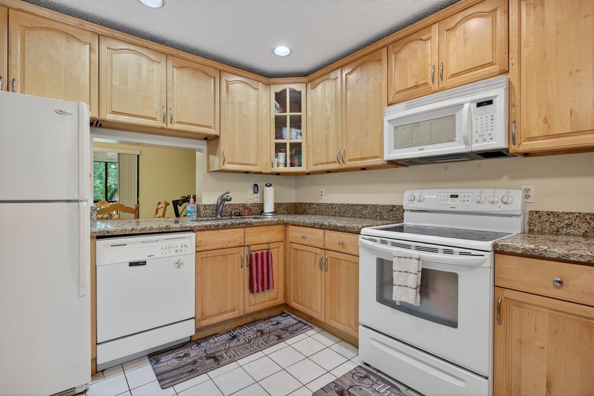 POND APPLE PLACE III - Residential