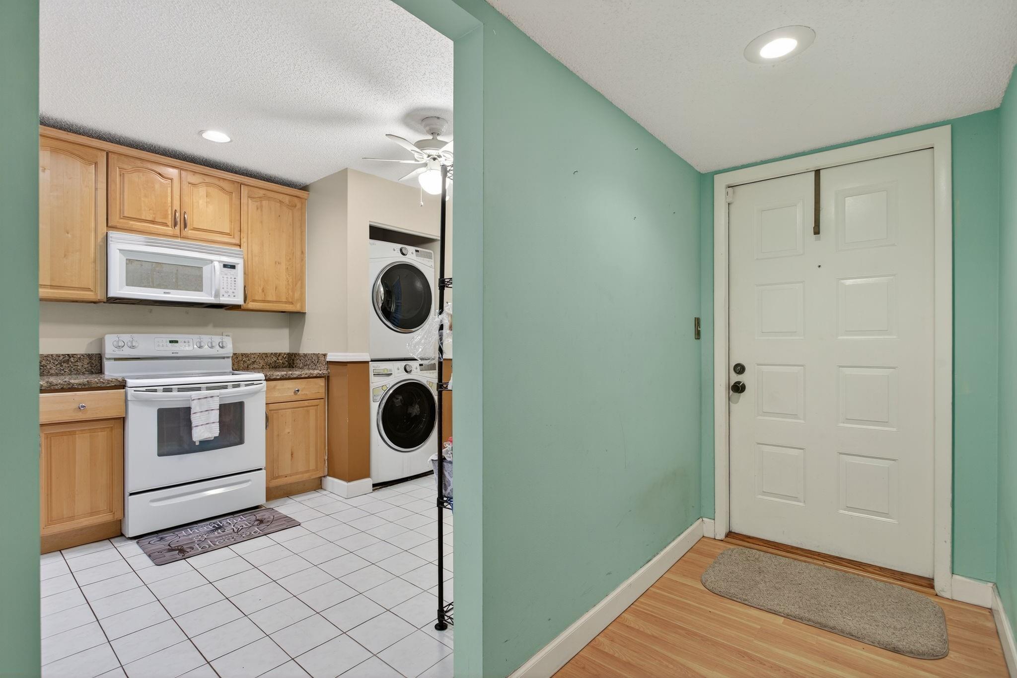 POND APPLE PLACE III - Residential