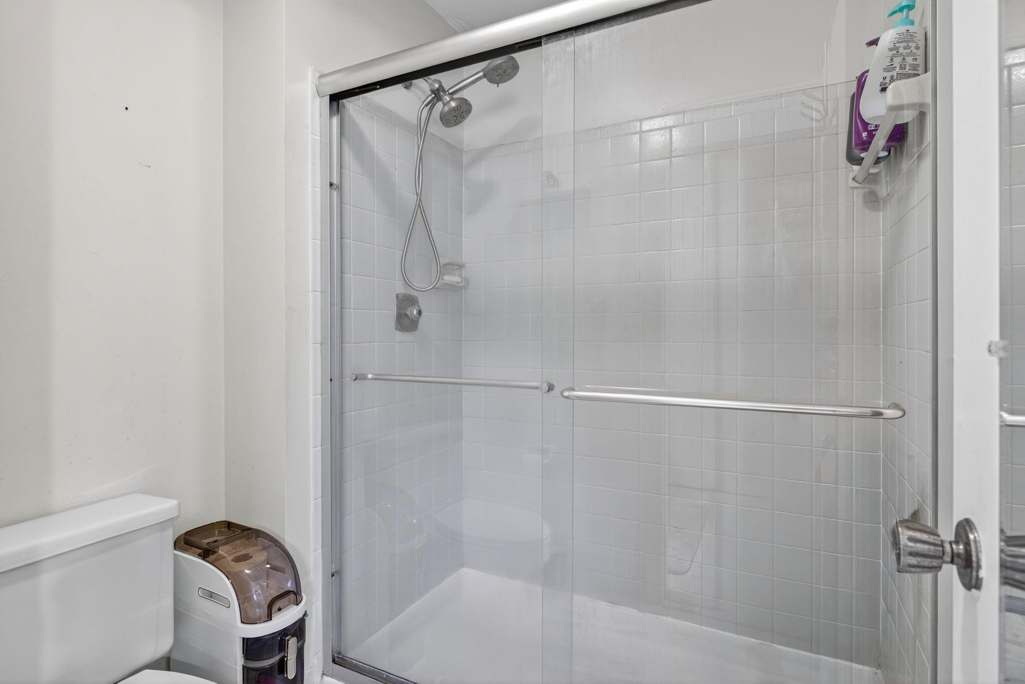 POND APPLE PLACE III - Residential