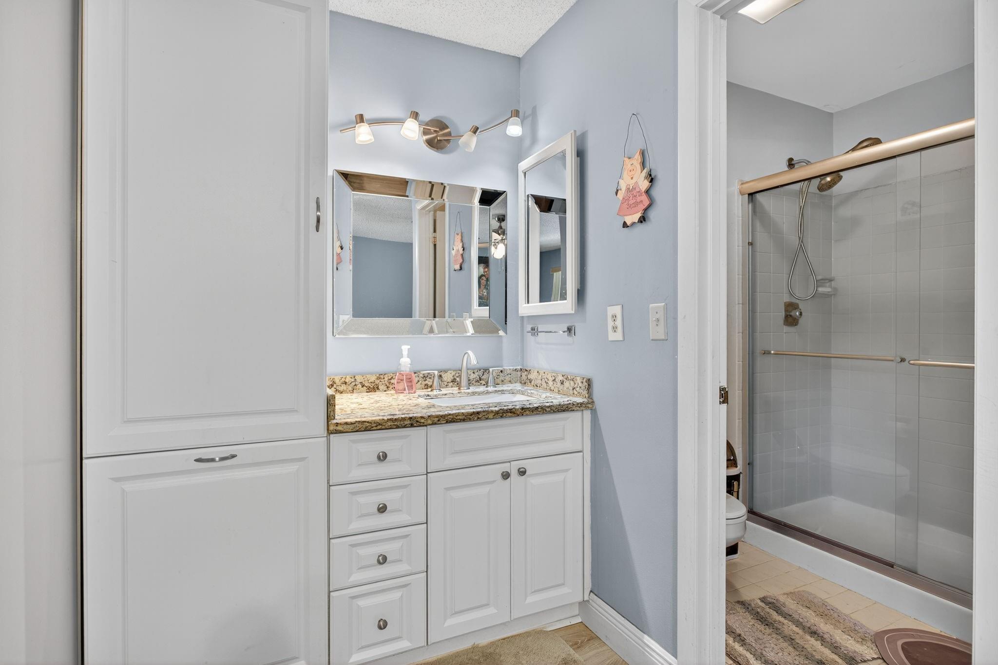 POND APPLE PLACE III - Residential