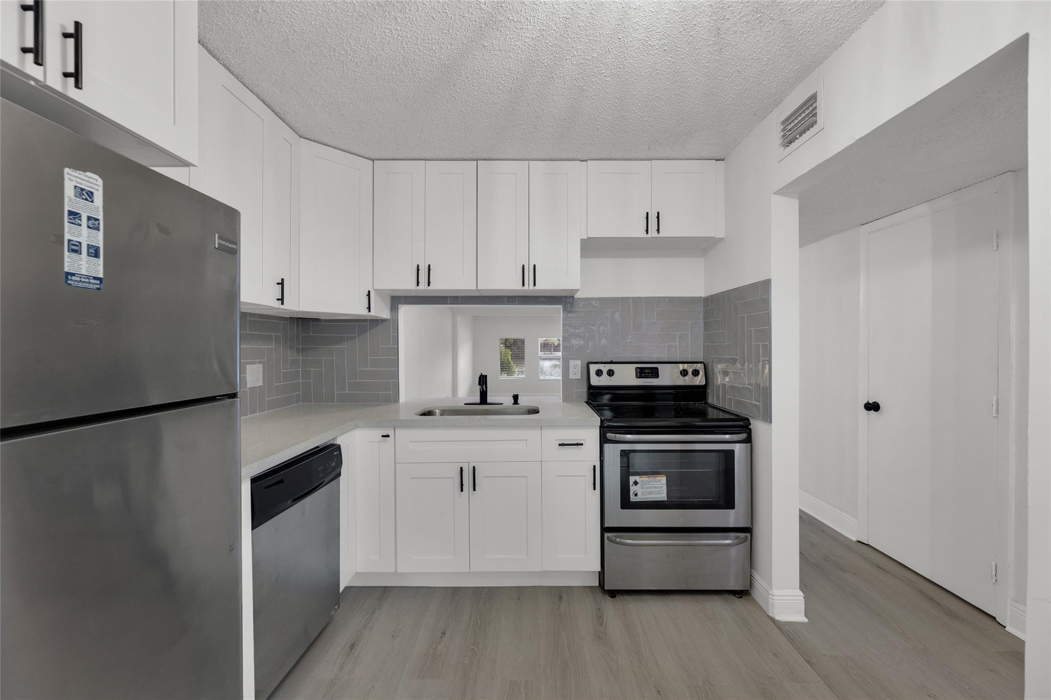 LAKEWOOD EAST SEC 1 - Residential