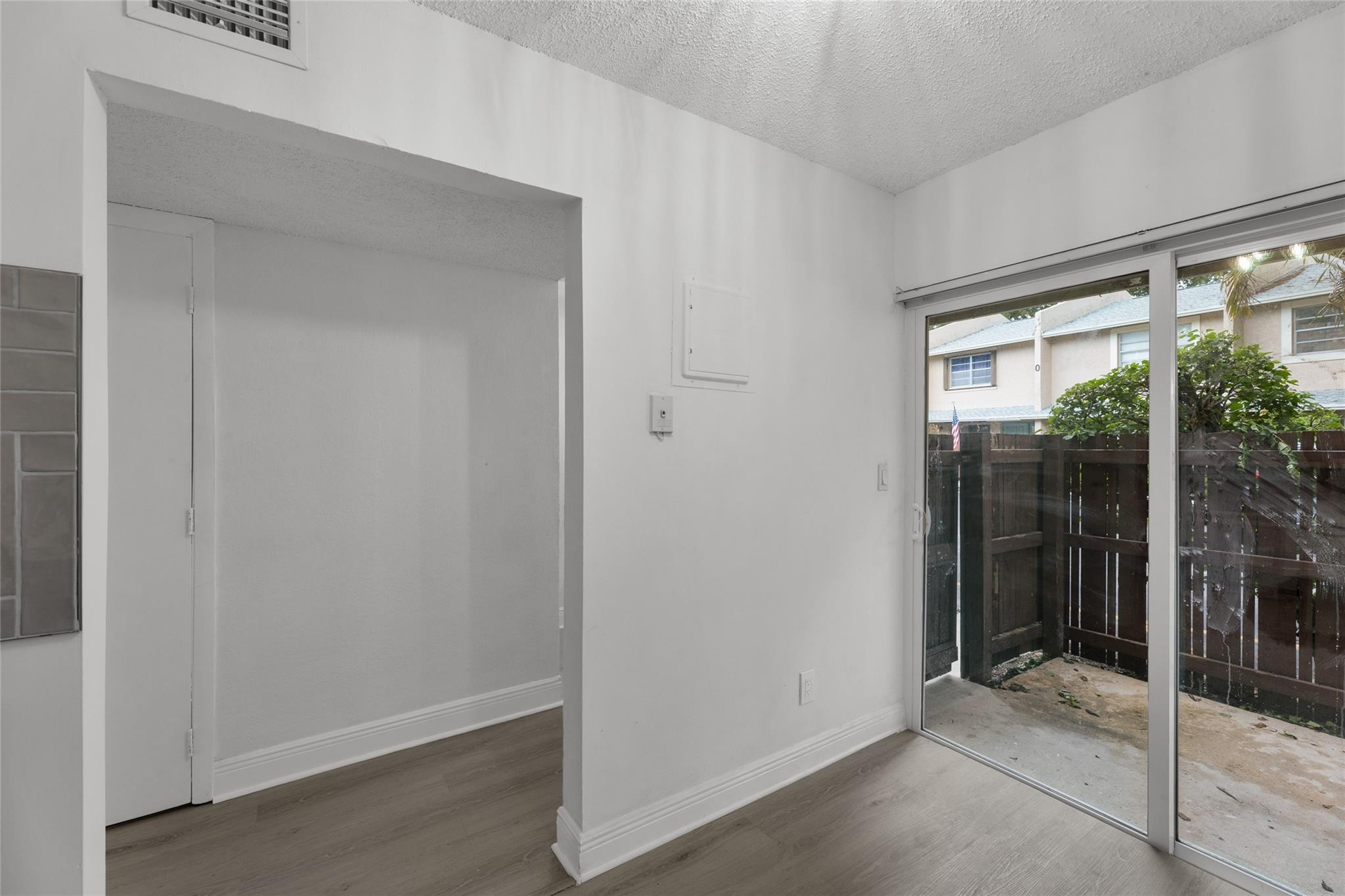 LAKEWOOD EAST SEC 1 - Residential