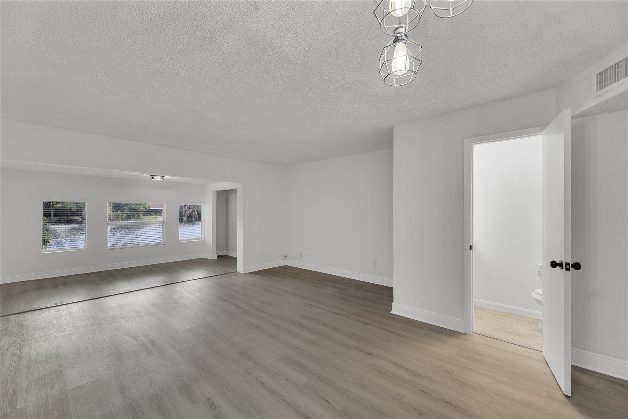 LAKEWOOD EAST SEC 1 - Residential