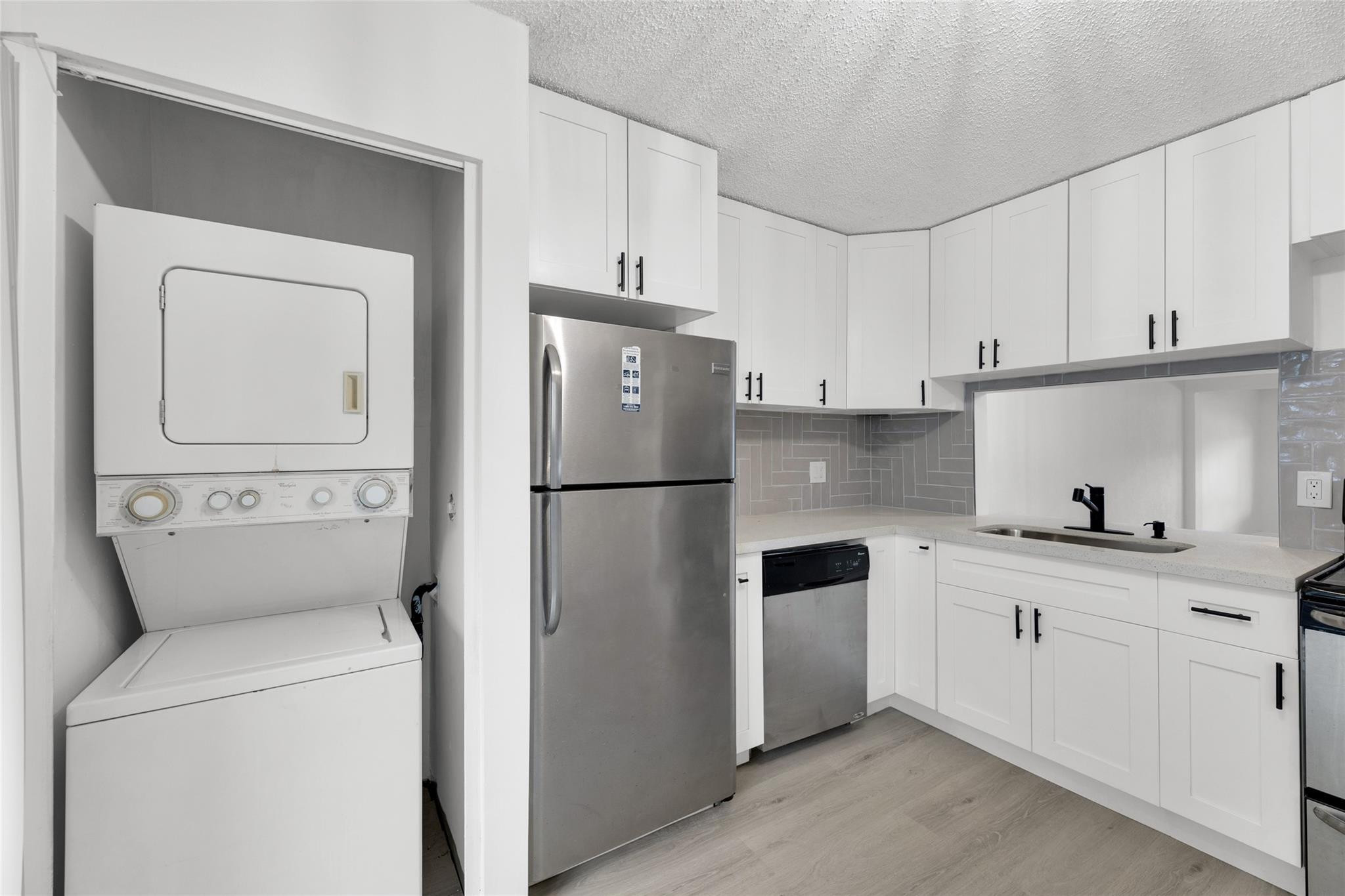 LAKEWOOD EAST SEC 1 - Residential