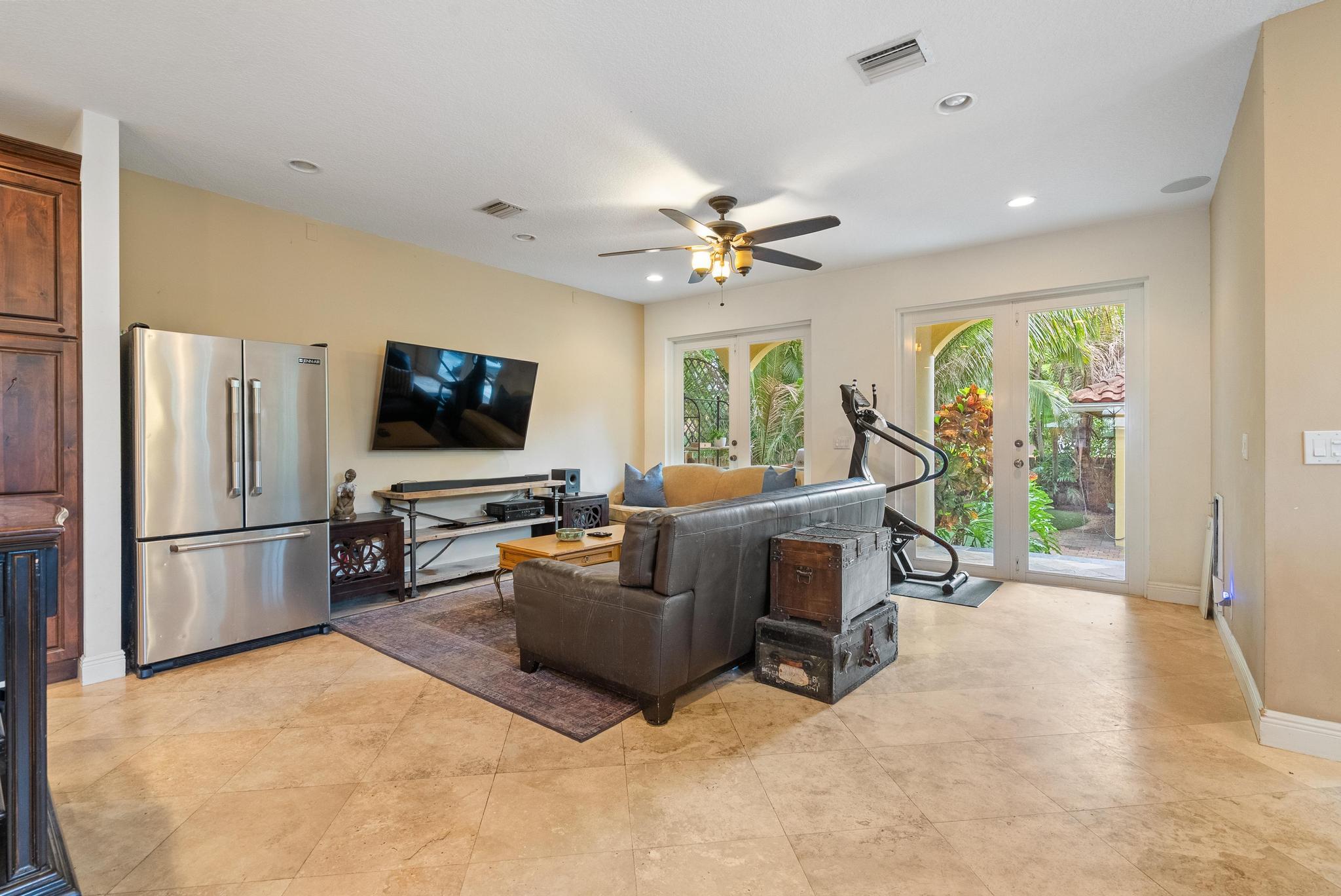 LAKE WORTH TOWN OF - Residential