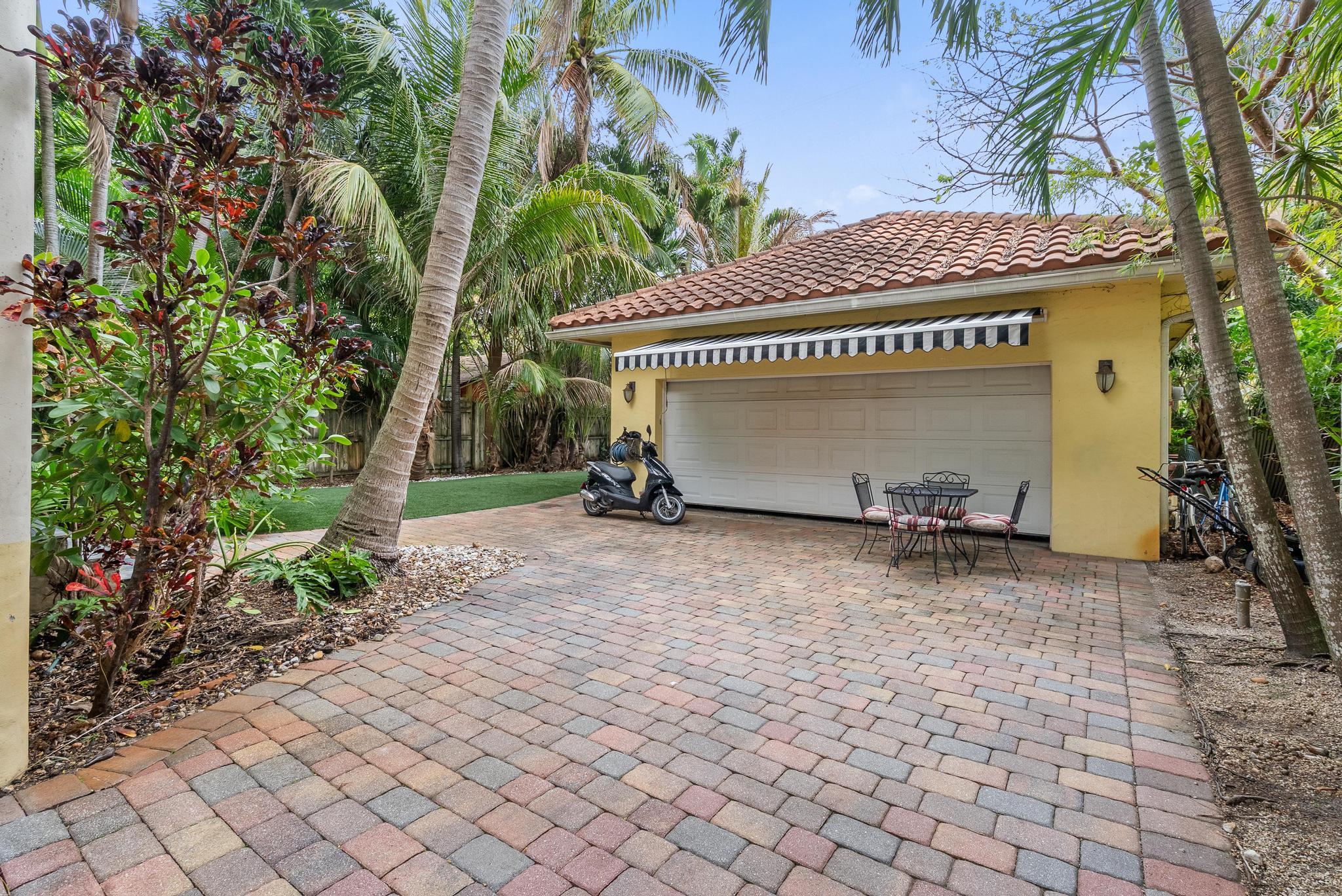 LAKE WORTH TOWN OF - Residential