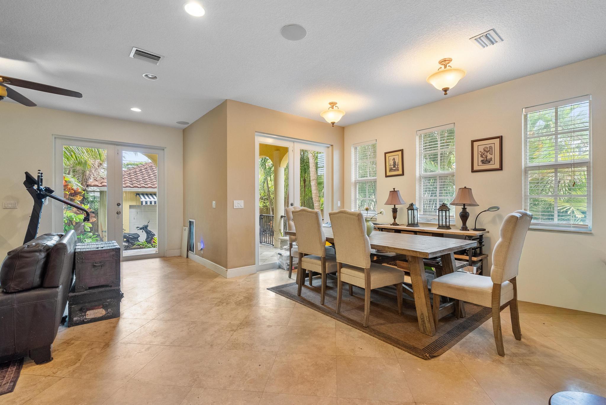 LAKE WORTH TOWN OF - Residential