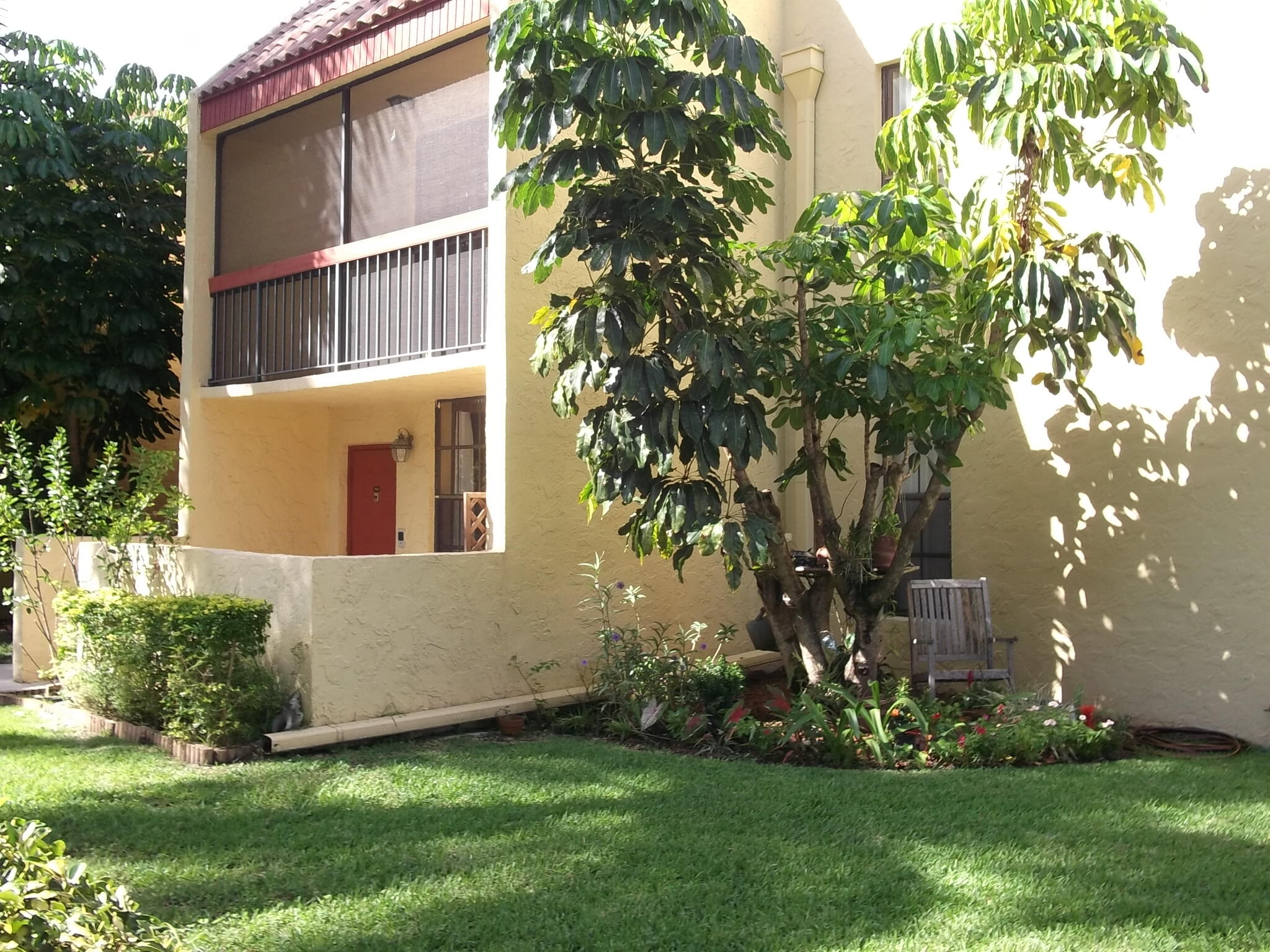 VISTA GARDENS I CONDO - Residential Lease