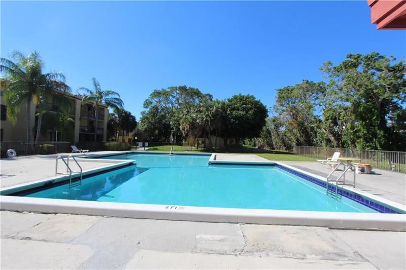 VISTA GARDENS I CONDO - Residential Lease