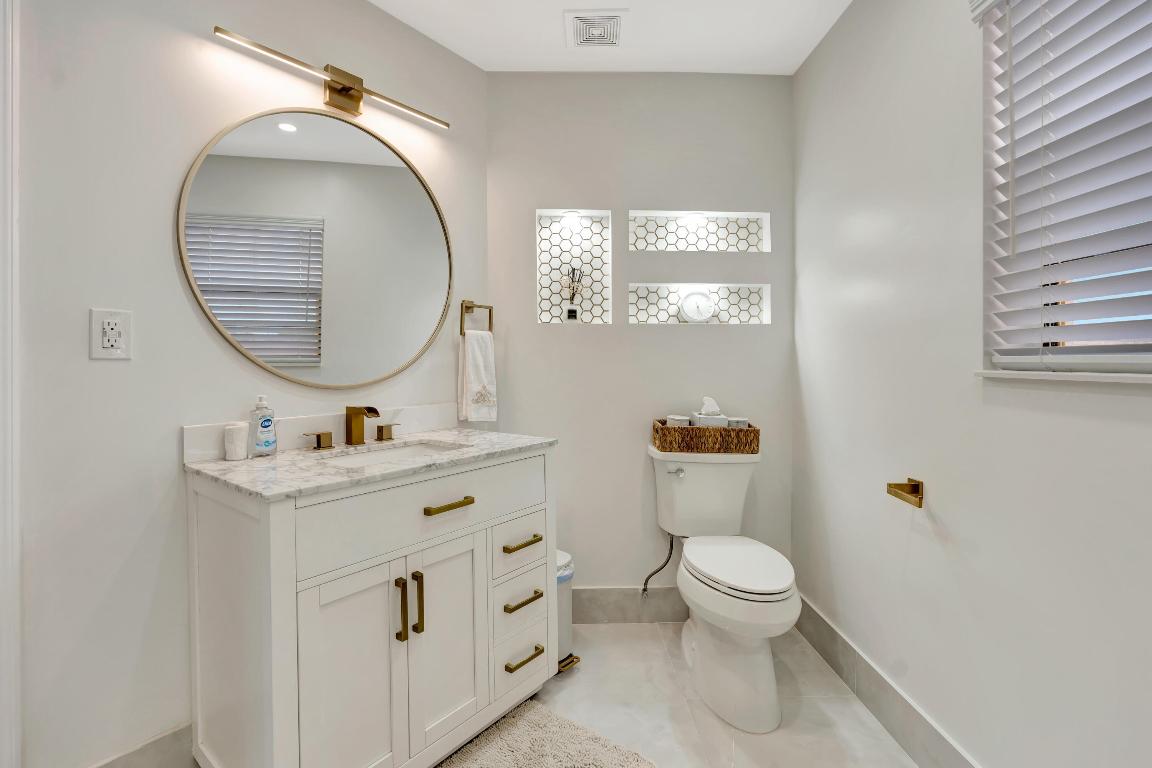 VILLA SONRISA CONDO - Residential