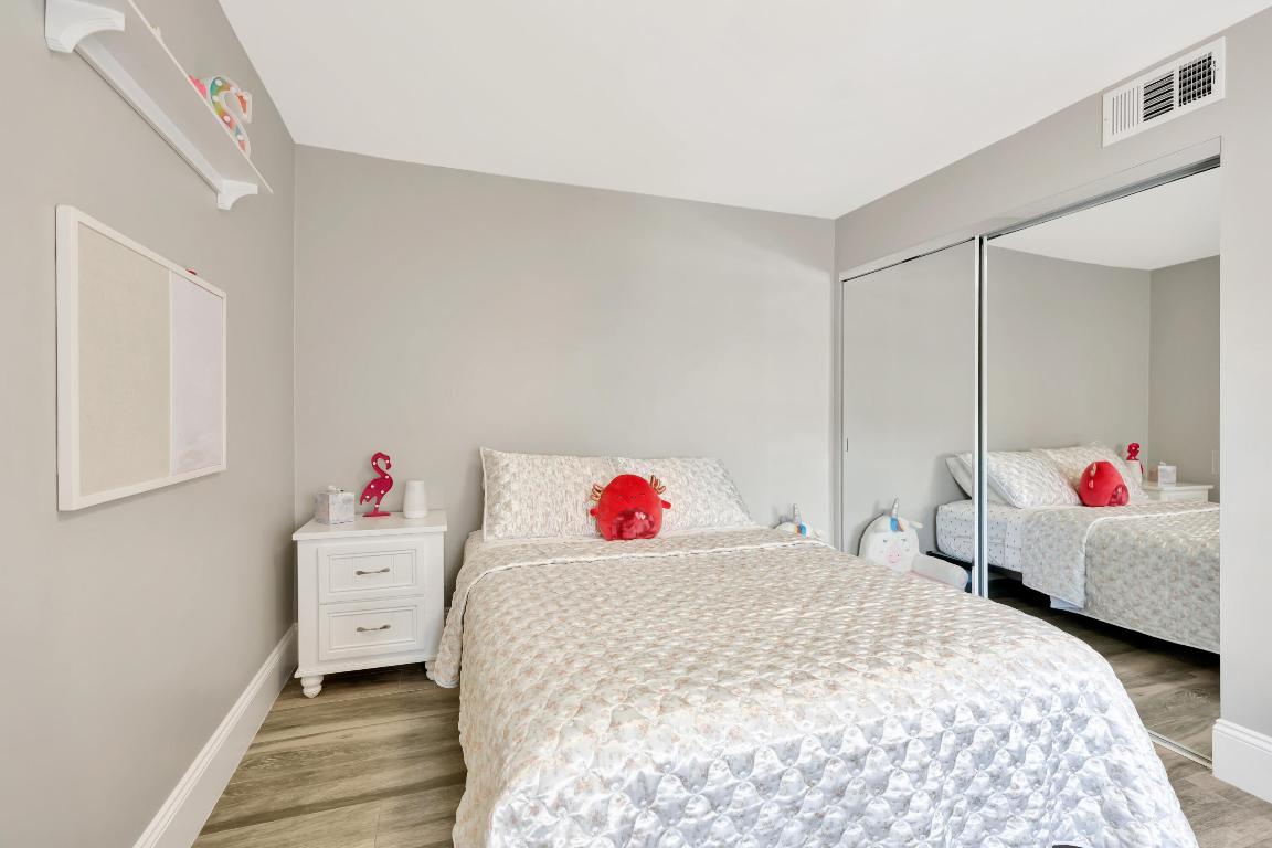 VILLA SONRISA CONDO - Residential