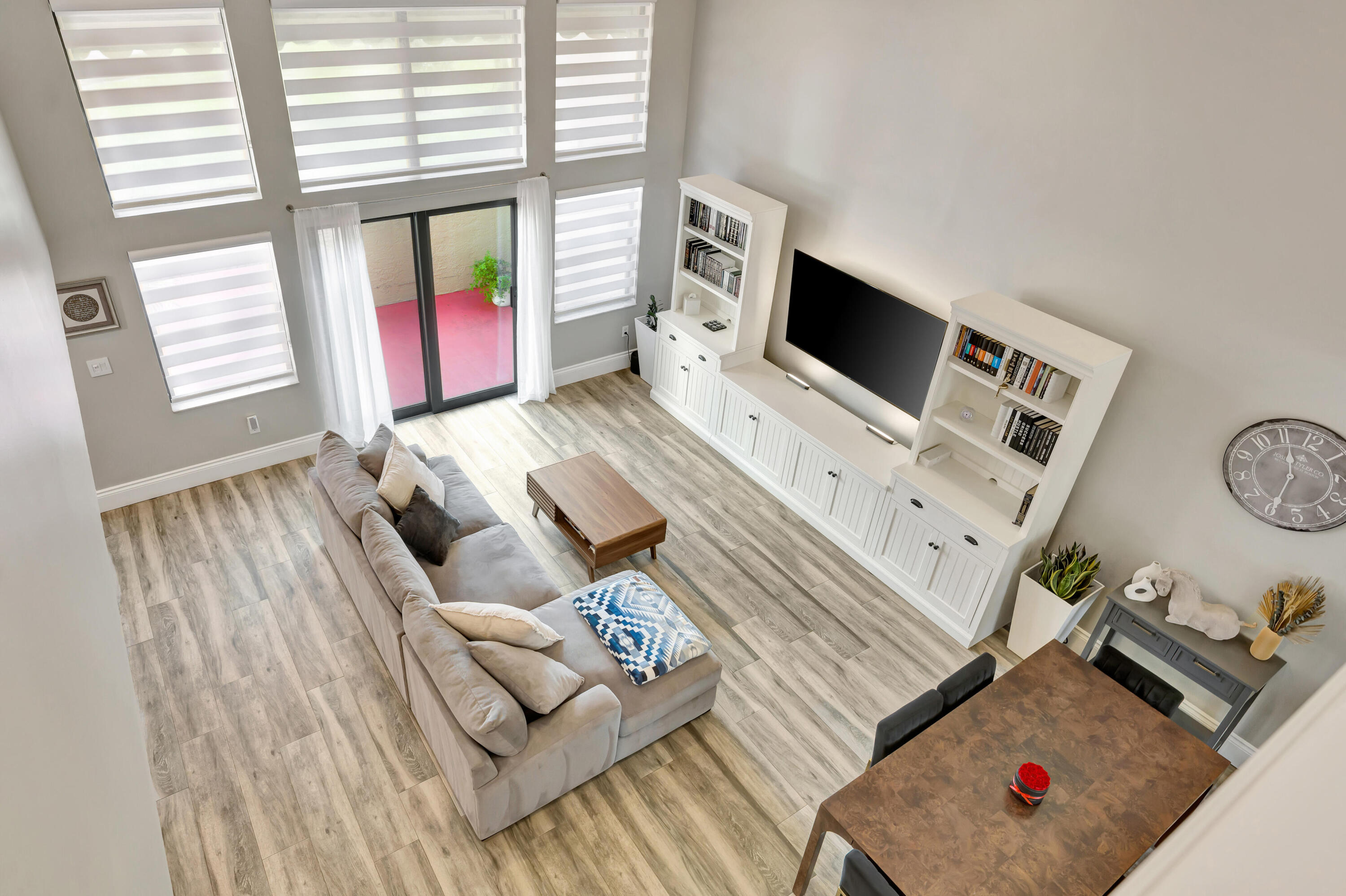 VILLA SONRISA CONDO - Residential