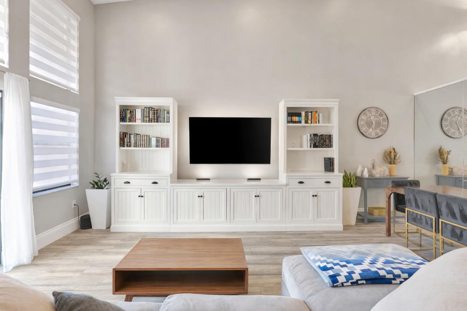 VILLA SONRISA CONDO - Residential