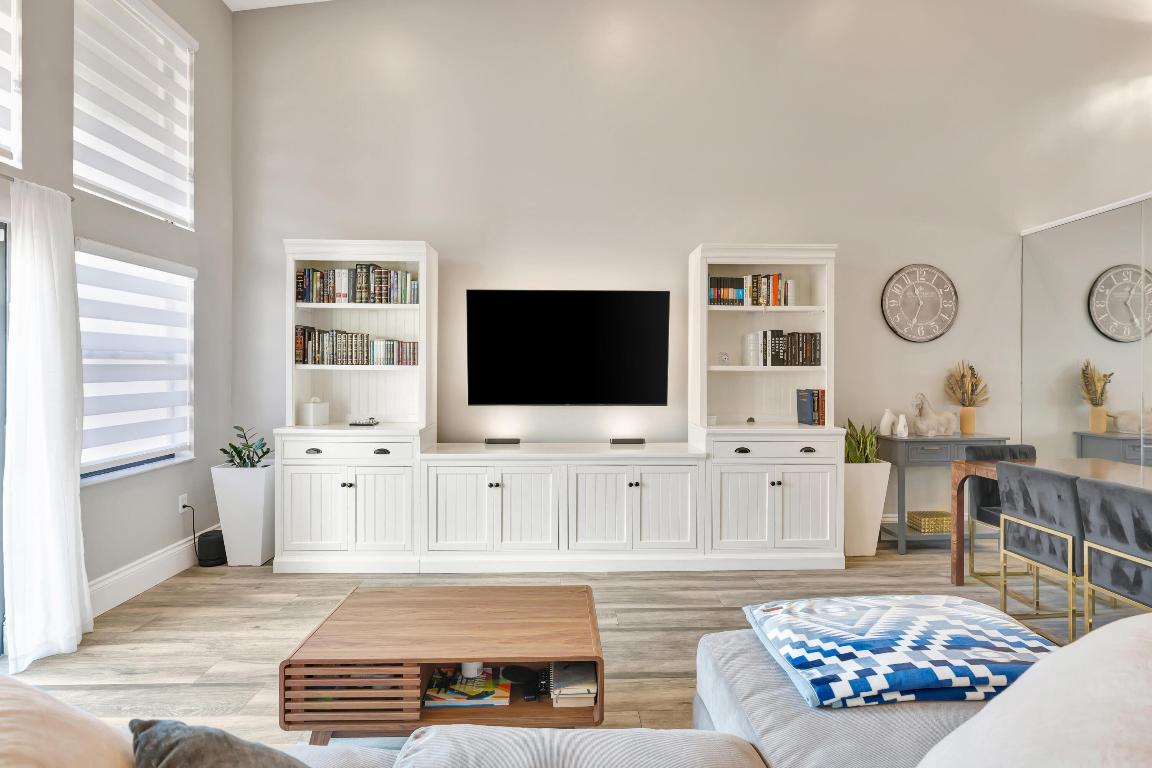 VILLA SONRISA CONDO - Residential