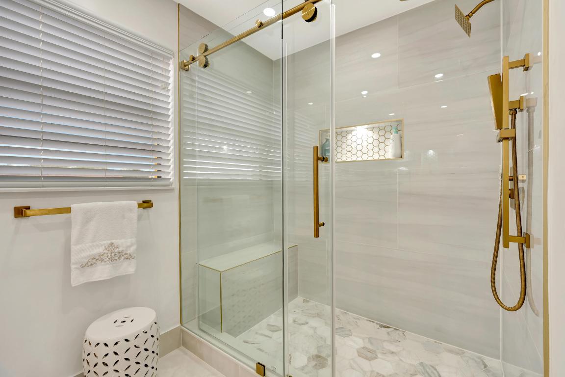 VILLA SONRISA CONDO - Residential