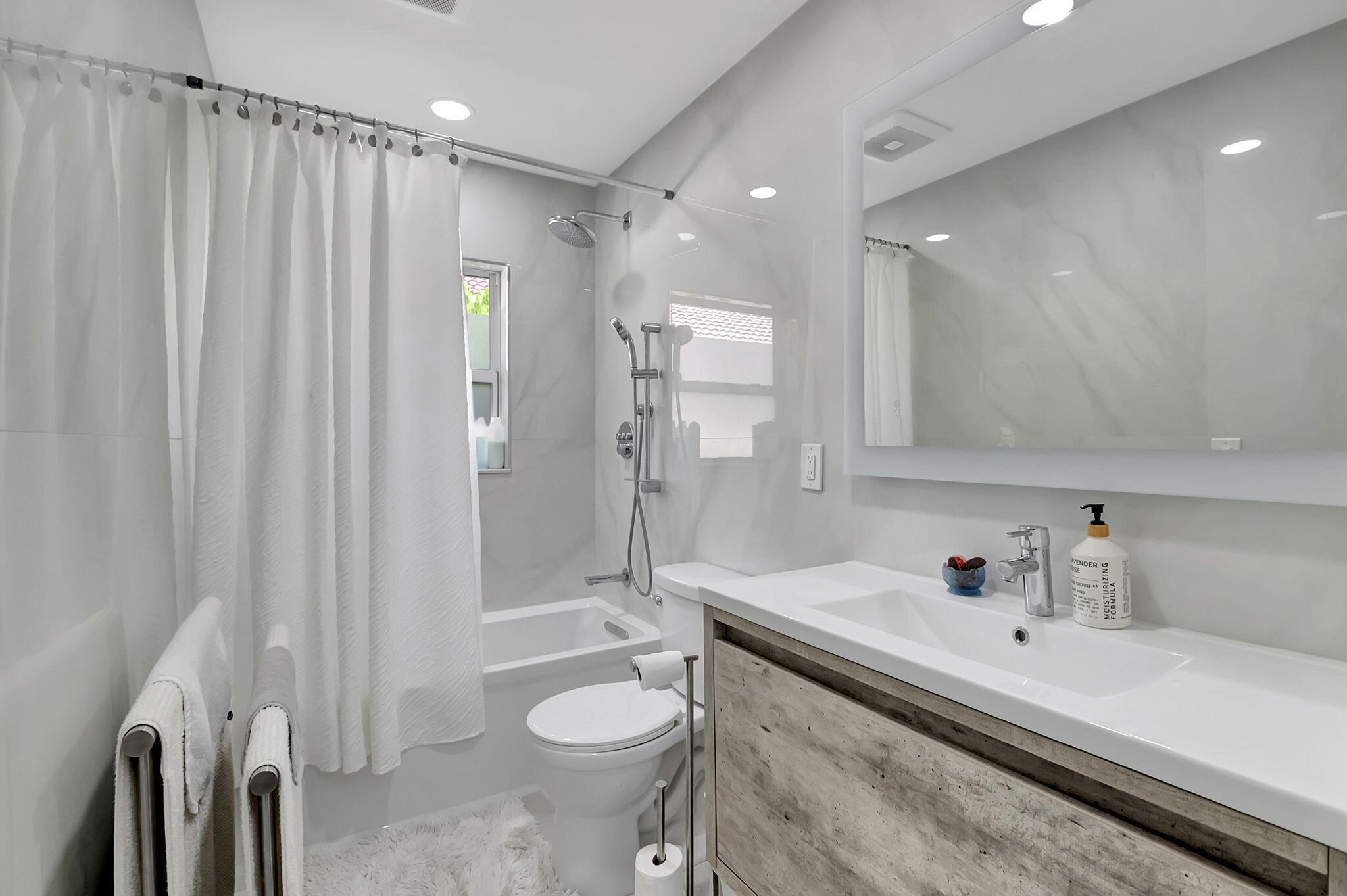 BOCA GREENS - Residential Lease