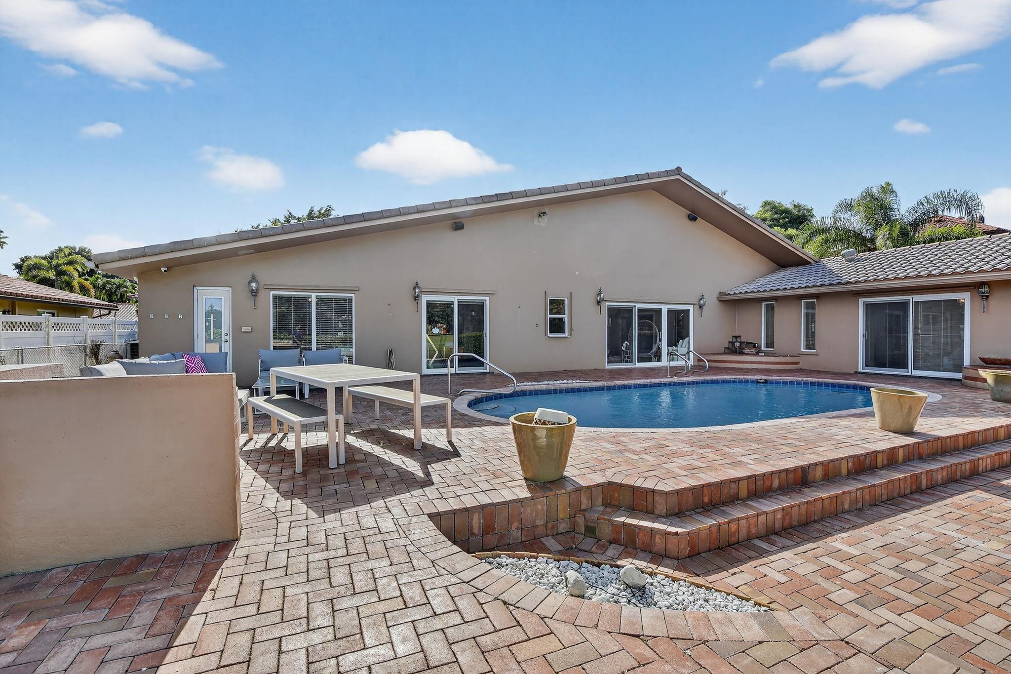 JACARANDA COUNTRY CLUB WE - Residential