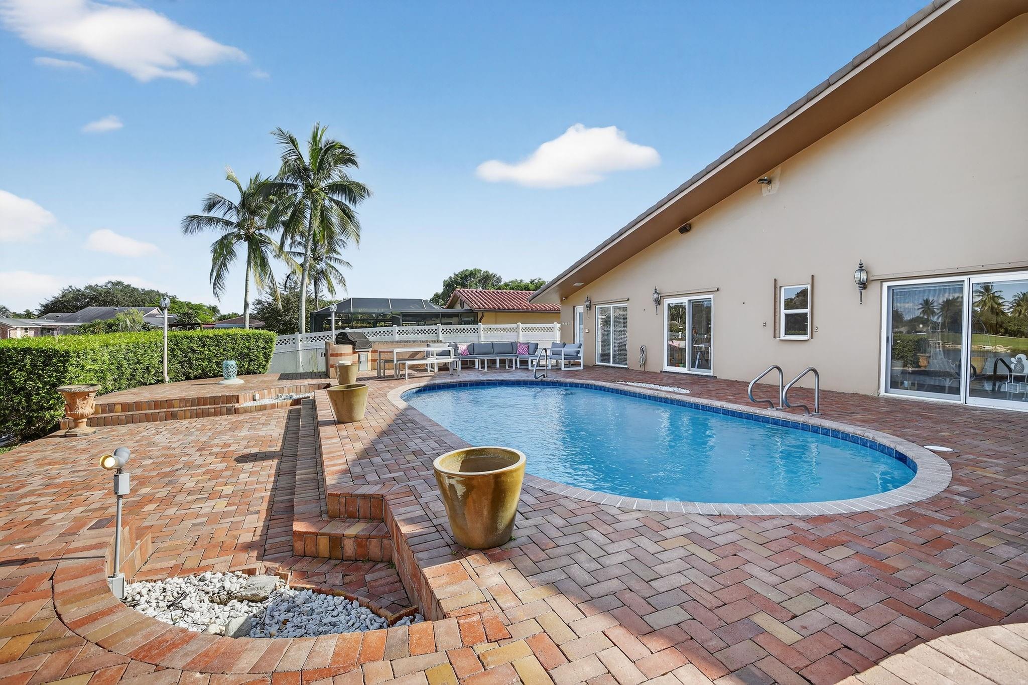 JACARANDA COUNTRY CLUB WE - Residential