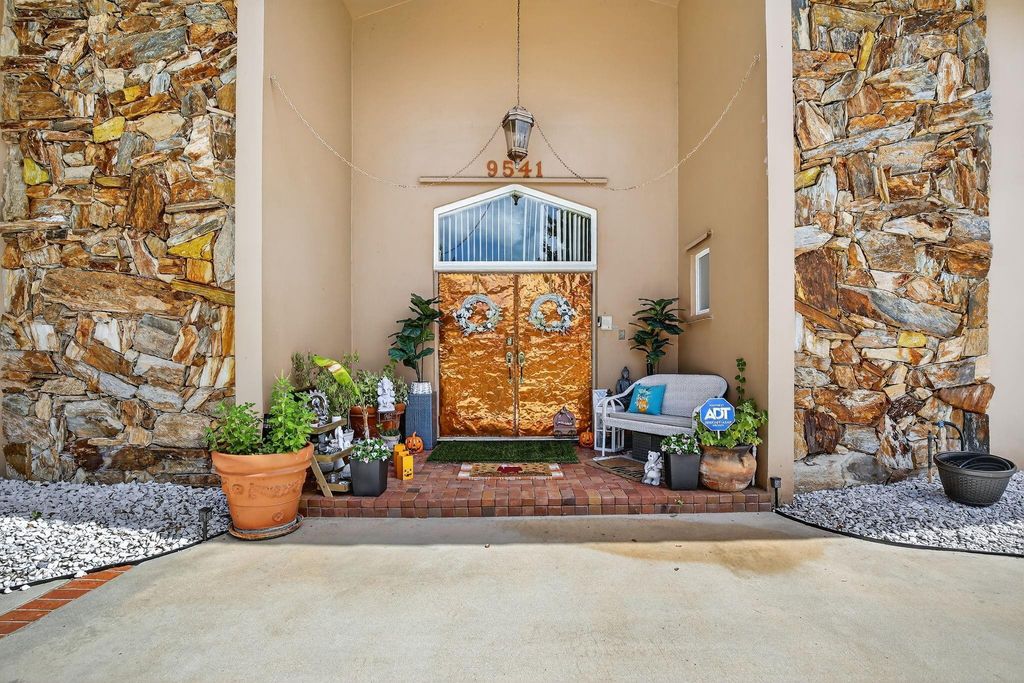 Photo of 9541 Sea Turtle Drive, Plantation, FL 33324 (MLS # F10531426)