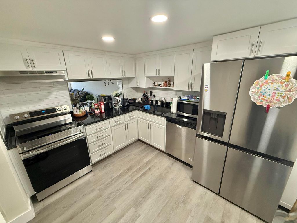 Photo of 330 SE 2nd Street #303h, Hallandale Beach, FL 33009 (MLS # B26017606)