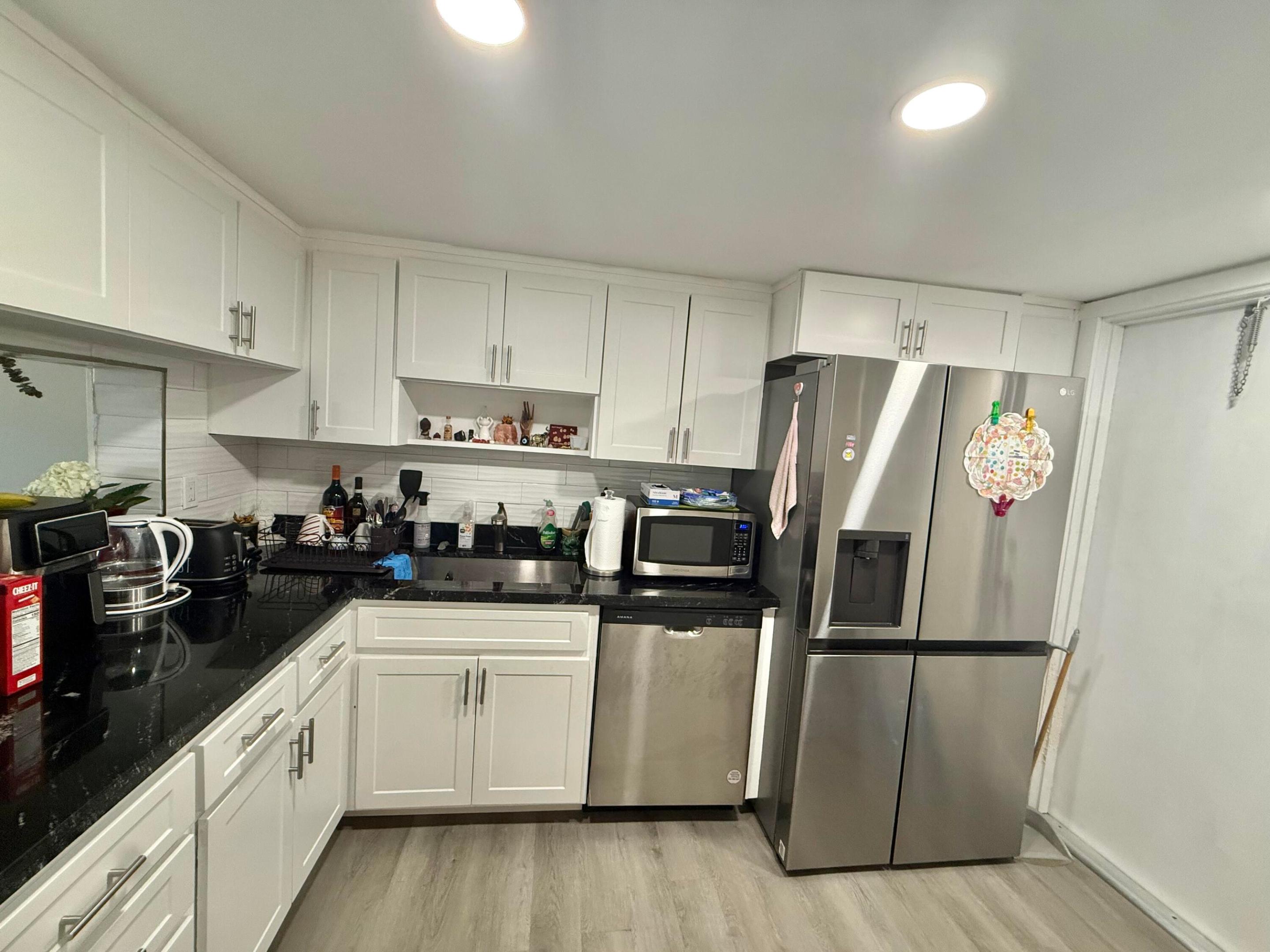 THIRD GULFSTREAM GARDEN - Residential Lease