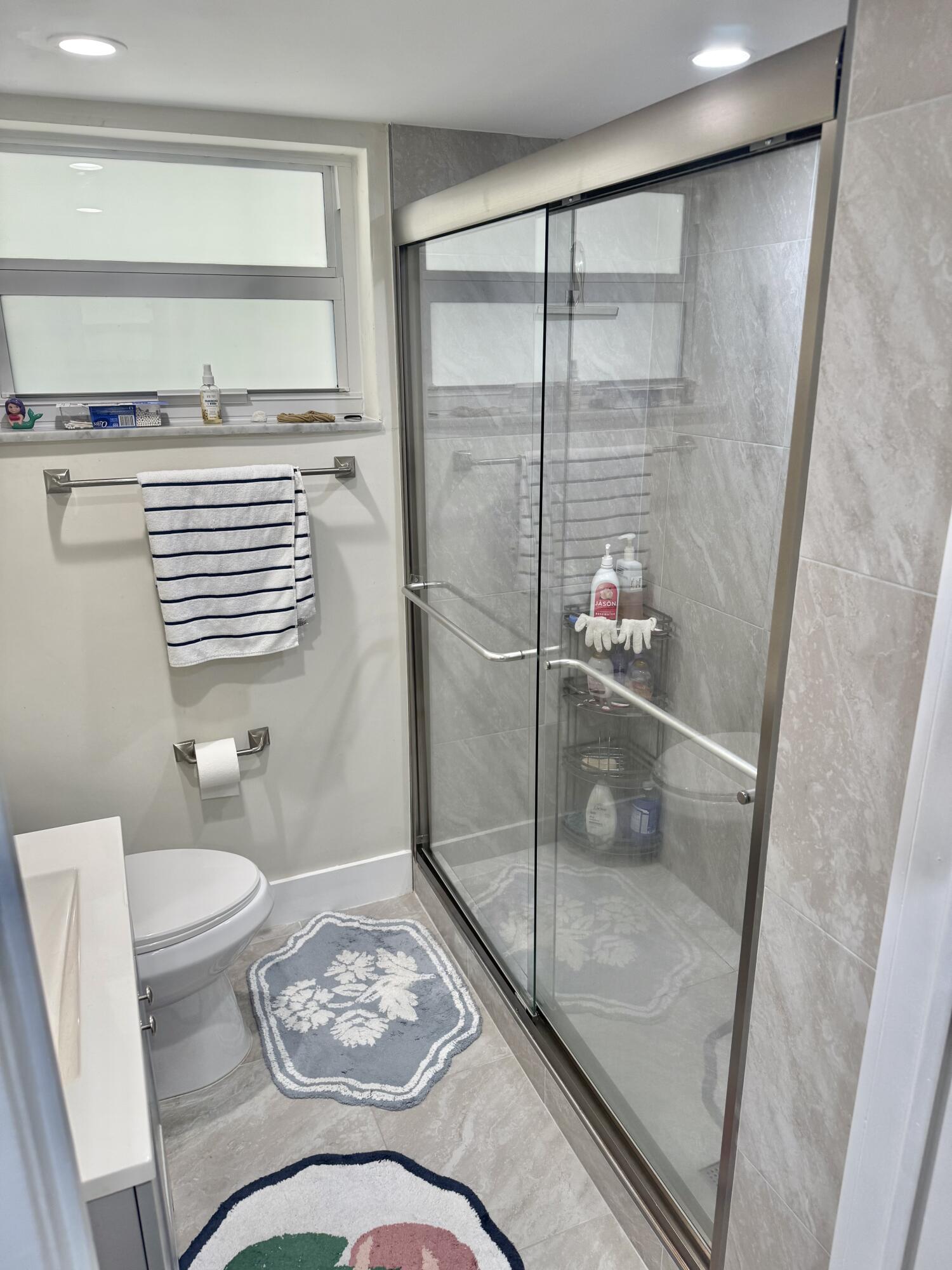 THIRD GULFSTREAM GARDEN - Residential Lease