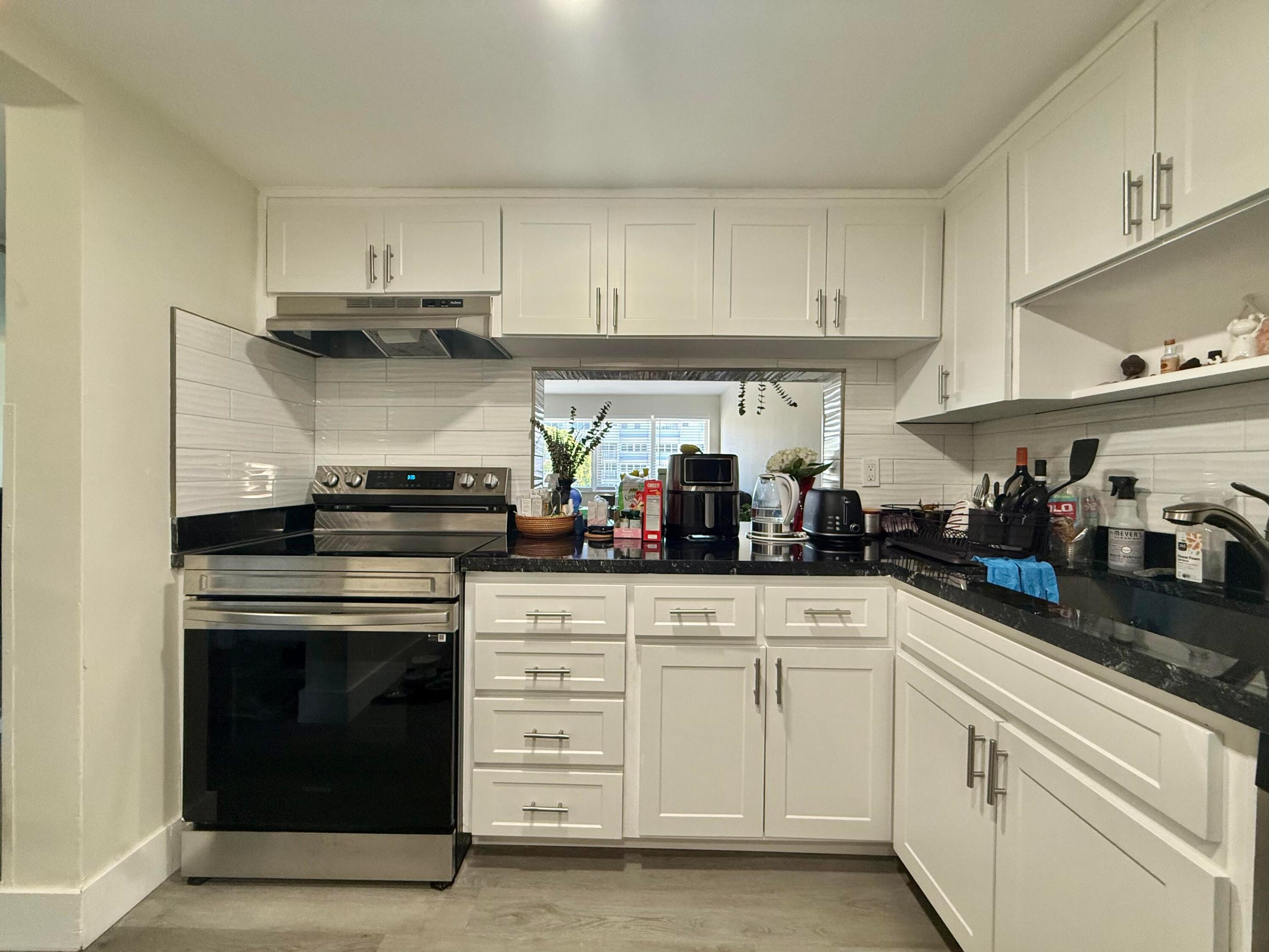 THIRD GULFSTREAM GARDEN - Residential Lease