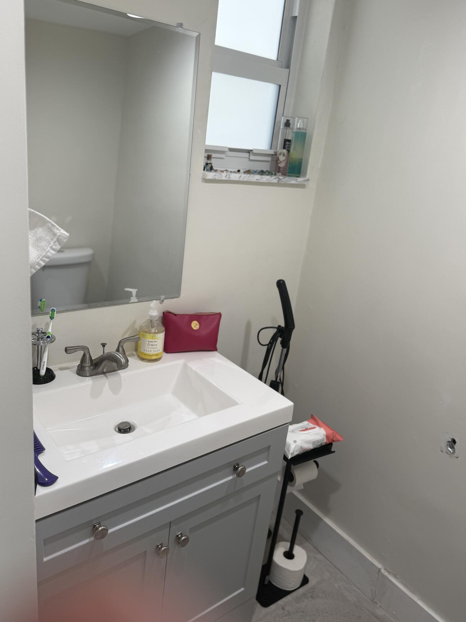 THIRD GULFSTREAM GARDEN - Residential Lease