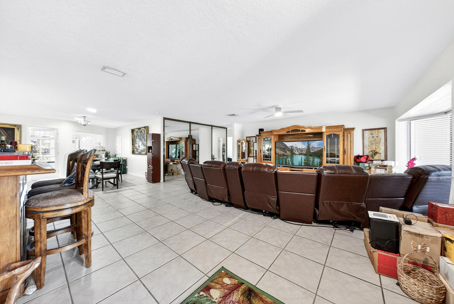 1710 SW 142nd Avenue, Davie, FL, 33325/$1,389,000 3 1710 SW 142nd Avenue