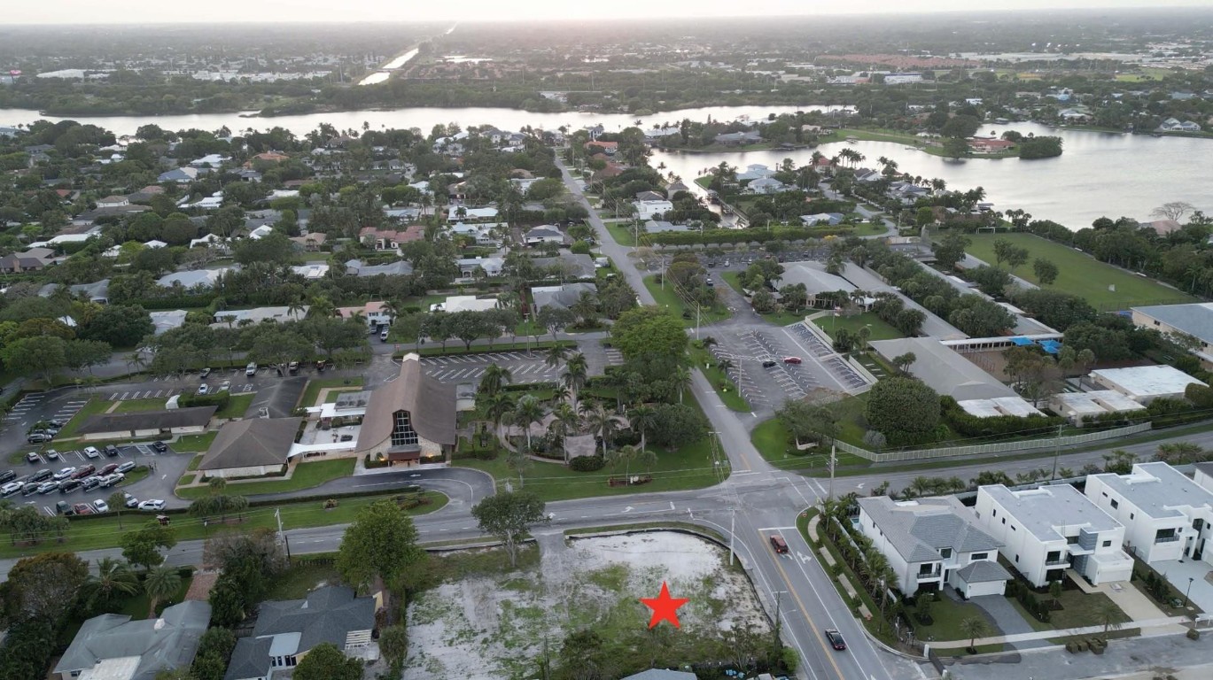 NORTHRIDGE IN - Land