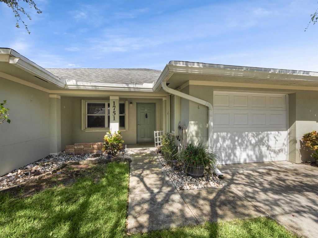 Photo of 1751 N Dovetail Drive #B, Fort Pierce, FL 34982 (MLS # R10915150)